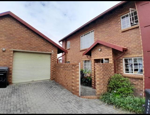 2 BEDROOM APARTMENT FOR SALE IN THE REEDS